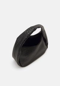 Pieces PCSANNA BRAIDED SHOULDER BAG - Rokassoma - black