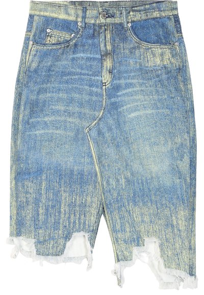 Gonna in denim leggero blu con texture sbiadita, vita alta, orlo sfrangiato e design a cinque tasche. Presenta accessori in metallo e passanti per cintura.