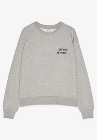 Szary sweatshirt wykonany z mieszanki bawełny, z okrągłym dekoltem, ściągaczami na rękawach i dole. Na przodzie znajduje się czarny nadrukowany tekst "SEE YOU IN PARIS".