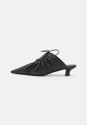 By Malene Birger MASEY - Pantolette flach - black