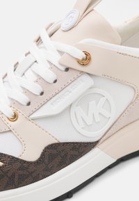 MICHAEL Michael Kors Matalavartiset tennarit - white