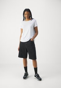 Roxy DREAMING WAVE - Basic póló - bright white