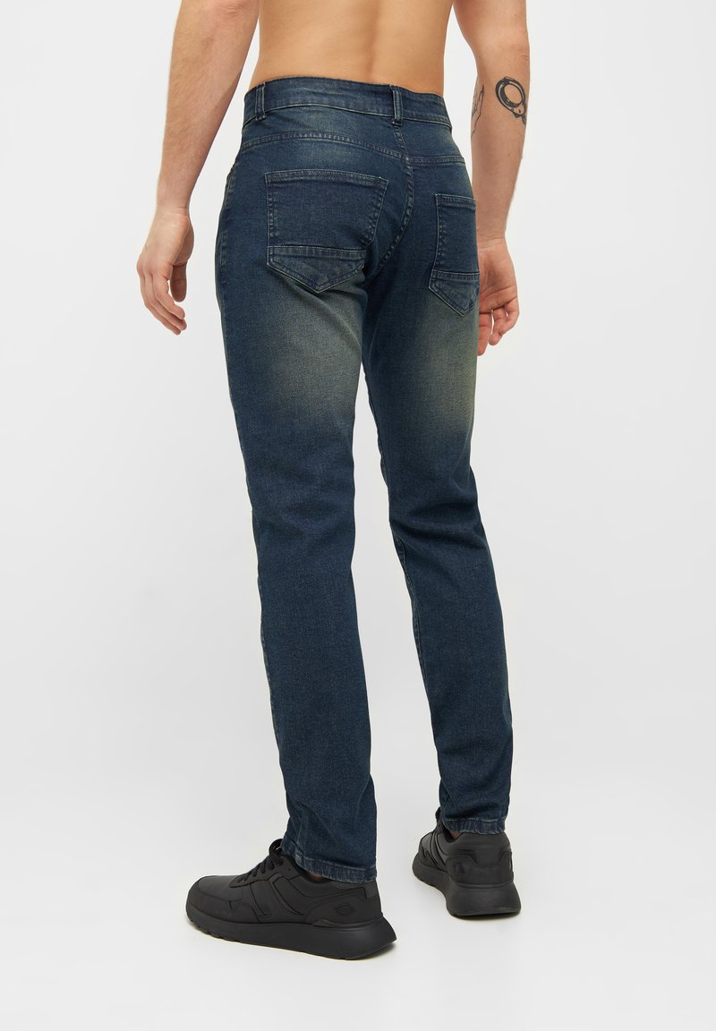 Spiel mit Pekkadillo führen bench skinny jeans mens Leuchtenden Politik
