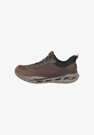 Skechers, SLIP-INS: ARCH FIT ORVAN - MOXLEY - Zapatillas - brown