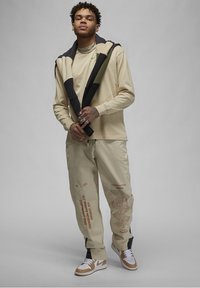 Jordan CREW FLIGHT HERITAGE  - Maglietta a manica lunga - rattan alligator