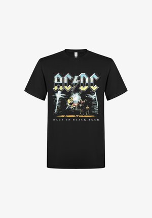 Czarny T-shirt z logo AC/DC, członkowie zespołu grający na scenie oraz tekst "Back in Black Tour" pod obrazem.