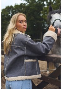 Kaffe KASHIRLEY  - Ziemas jaka - black deep