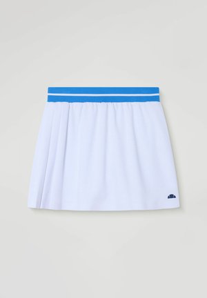 Witte geplooide rok met blauwe elastische tailleband en twee witte strepen, met een klein zwart logo nabij de onderzoom.