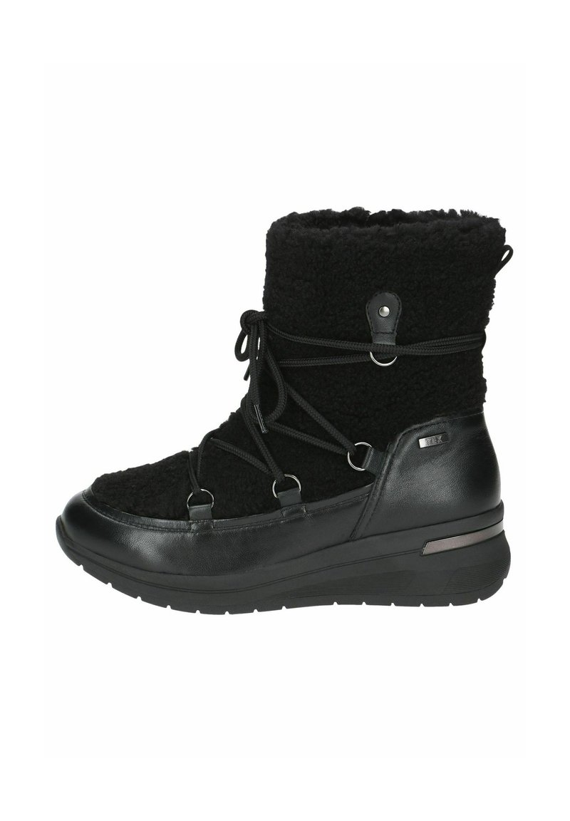 Botas altas negras con parte superior de tela suave y acentos de cuero. Incluyen cordones en la parte delantera, suela acolchada y forro texturizado.