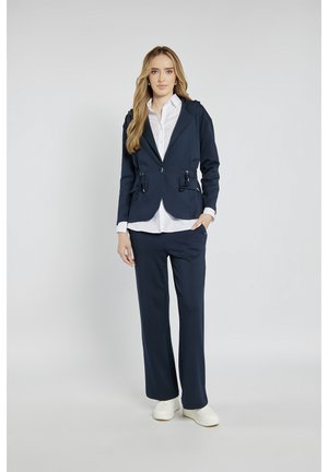 - Bluza rozpinana
