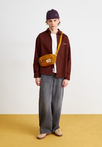 The North Face BERKELEY LUMBAR UNISEX - Övtáska - timber tan