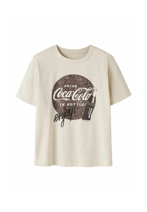 Beiges T-Shirt mit kurzen Ärmeln, Vintage Coca-Cola-Logo, einer Flaschengrafik und dem Text "Drink Coca-Cola in bottle enjoy!"