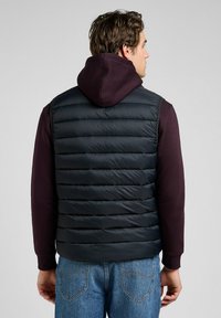 Lee STAND COLLAR PUFFER FOR REGULAR FIT - Weste - black