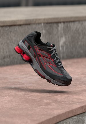 SHOX RIDE 2 - Sneakers basse - pencil point/black/anthracite/fire red