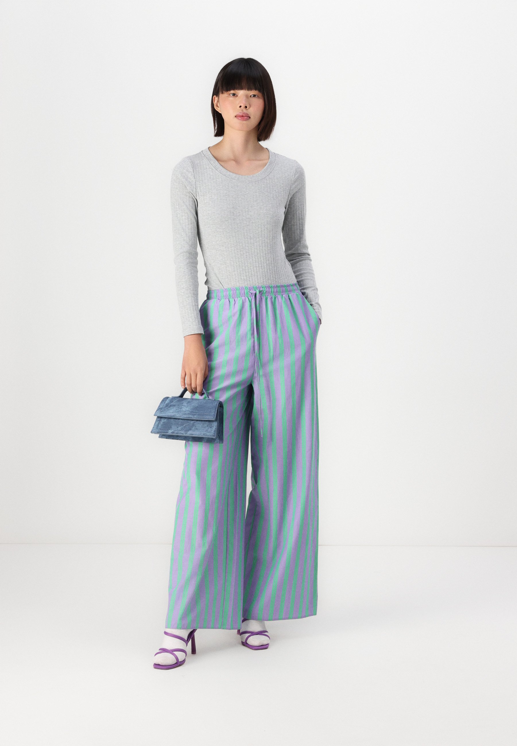 【INCHANT ME】Color Matching Stripe Banding Wide Pants Homewear/Cooling Item] Stripe Banding Wide Pants (3C