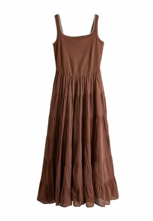 Rochie maxi maro fără mâneci, cu fustă în straturi și decolteu pătrat împodobit cu detalii din dantelă albă.