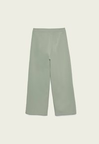 Kalhoty s širokými nohavicemi v světle zelené barvě, vyrobené z hladkého materiálu. Mají vysoký pas a žádné viditelné kapsy. Čistý design s dobře padnoucím střihem.