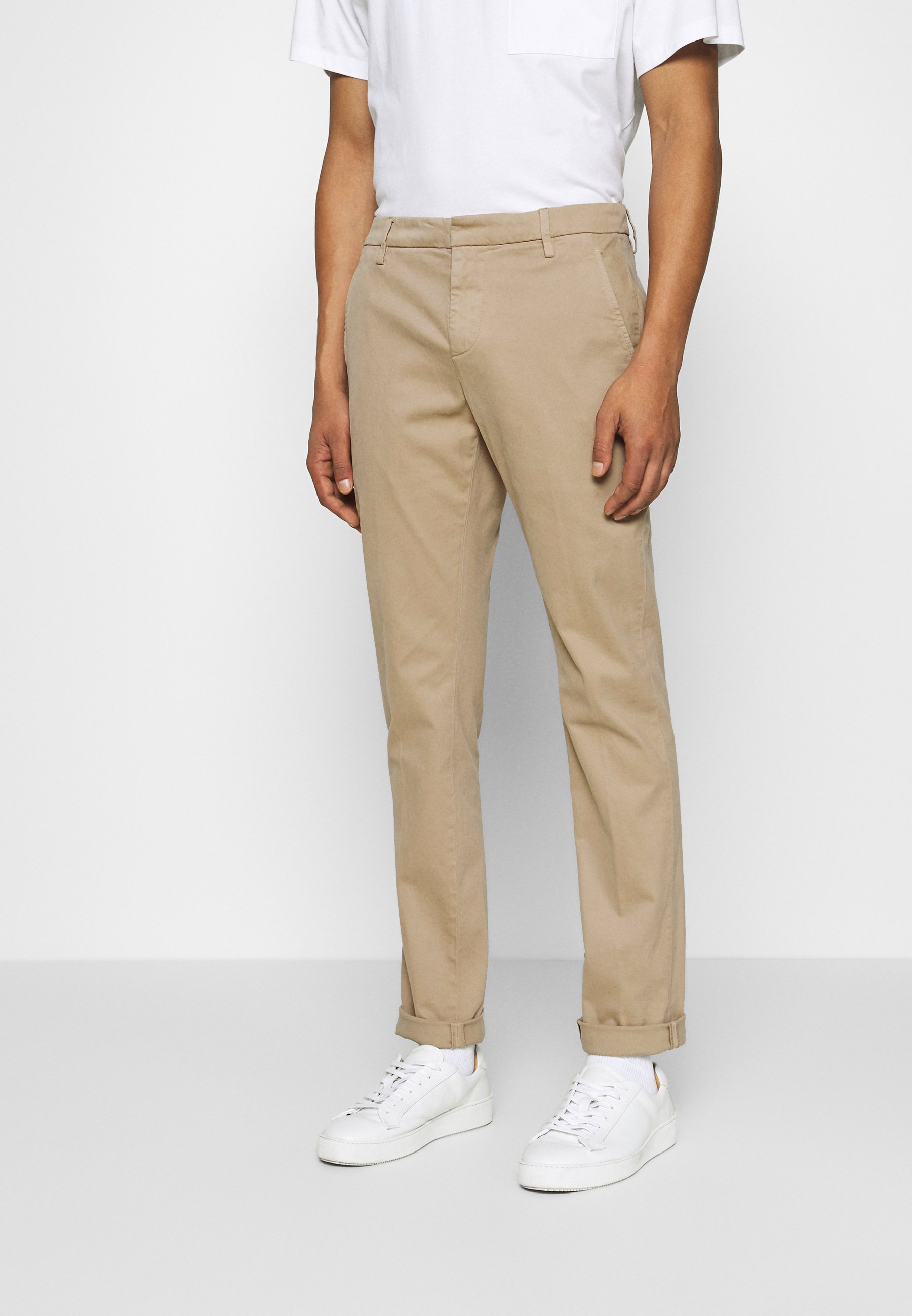 Dondup PANTALONE GAUBERT Chinos beige Zalando.no Beige PANTS MODEL GAUBERT Dondup Dressbukser - Herreklær er billig