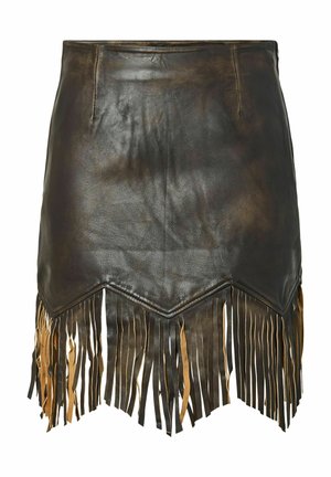 Mørkebrun lædermininederdel med chevron-snitkant og lange flerfarvede læderfransker, der hænger fra den nederste kant.