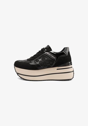 Queen Helena, X35-32 - Sneakers basse - nero