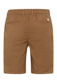 Shorts marron au toucher lisse, dotés de deux poches arrière et d'un design minimaliste. Conçus en matériau léger.
