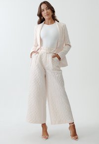CHANCERY CARMINIA - Kalhoty - pale pink jacquard