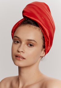 Glov GLOV® DOUBLE-SIDED SATIN HAIR TOWEL WRAP - Haaraccessoire - red