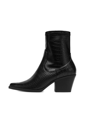 - Botki kowbojki i motocyklowe