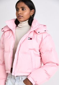 Tommy Jeans ALASKA - Dunjakke - ballet pink