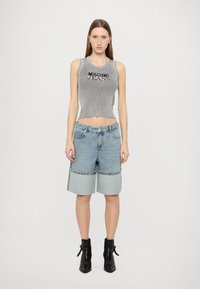 MOSCHINO JEANS Džínové kraťasy - fantasia blu