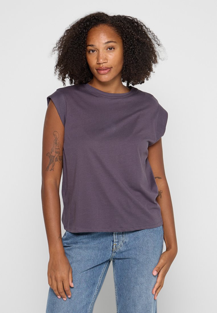 Mango T-shirt basic donkergrijs Mango T-shirt basic donkergrijs