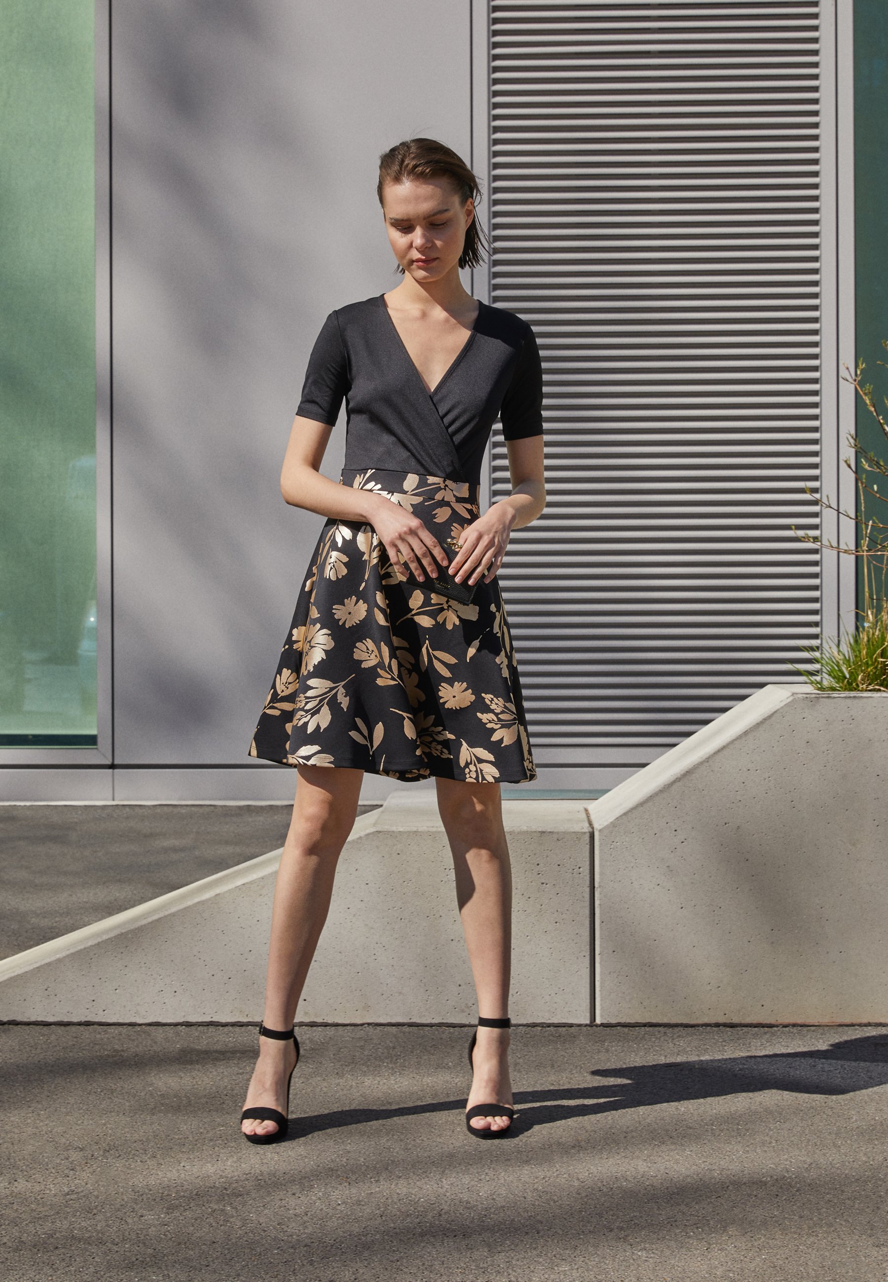 Anna Field Cocktail dress / Party dress - black/gold/black - Zalando