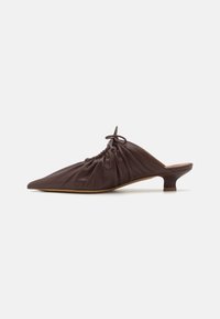 MASEY - Natikače - dark mahogany