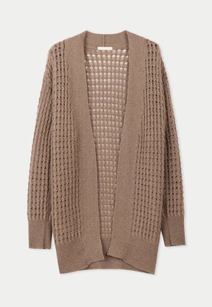 Beige gestrickter Cardigan mit offenem Vorderteil, charakterisiert durch eine strukturierte, lockere Webart und gerippte Bündchen. Leichtes und atmungsaktives Design.