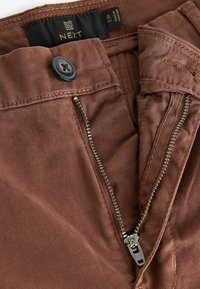 Next SLIM FIT PREMIUM - Chino hlače - rust brown