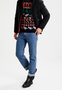 Pier One Neule - black