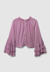 Blusa lilla con colletto alto a rouches, schiena con bottoni e maniche a campana a più strati su uno sfondo grigio chiaro.