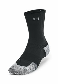 Čierna športová ponožka s textúrovaným vzorom. Spevnená päta a špička v sivej farbe, s logom Under Armour blízko vrchu.