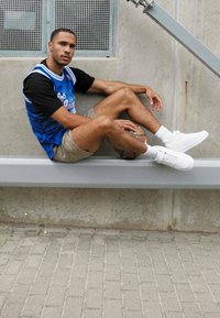 Champion REBOUND VINTAGE MID - Košarkarski copati - triple white