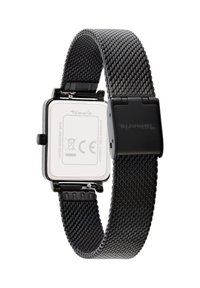 Montre carrée en acier inoxydable noir avec un bracelet en maille texturée. Présente un design minimaliste et un fermoir ajustable. Résistante à l'eau jusqu'à 3 ATM.