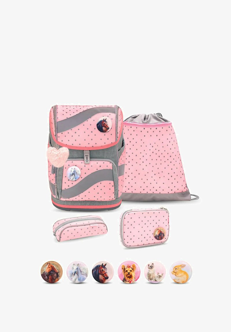 Rosa- und Graues Rucksack-Set mit Punkten, geschwungenem Design, herzförmigem Akzent und illustrierten Knopfdetails, darunter Tiere.