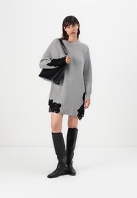 Pinko VALLEDAOSTA  - Abito in maglia - grigio monumento