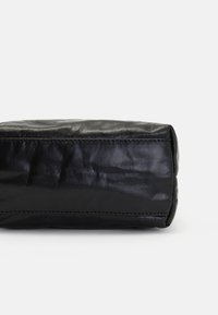 Marimekko CROSSBODY TOTE - Käsilaukku - black