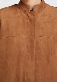 Esprit Klassischer Mantel - brown