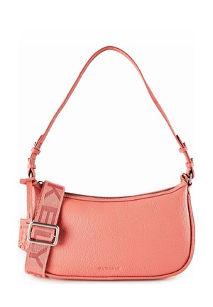 Sac à épaule en cuir rose corail avec sangle réglable et sangle en tissu de marque détachable avec boucle métallique, fermeture éclair sur le dessus.