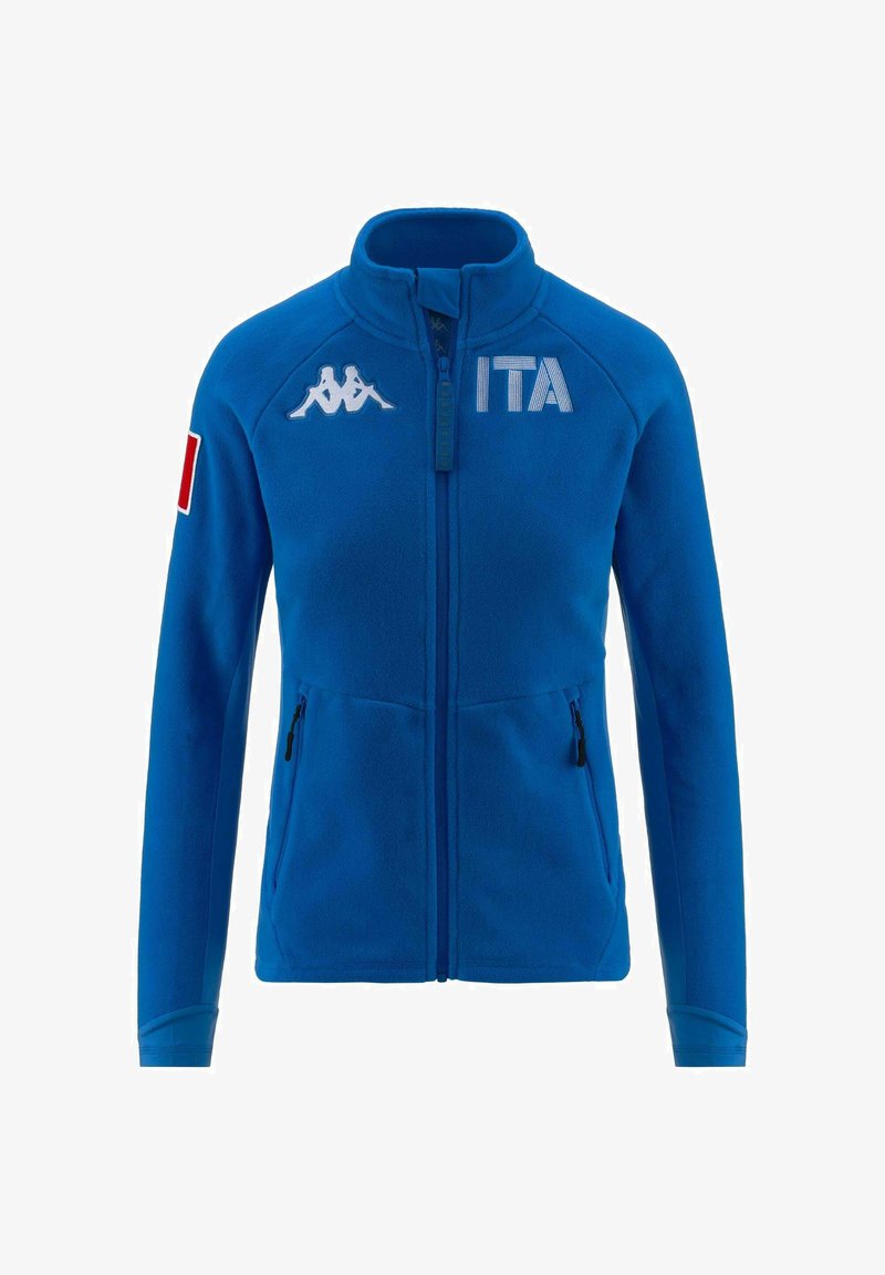 Giacca in pile blu con colletto alto, chiusura a zip e due tasche laterali. Caratterizzata da ricamo "ITA" e logo Kappa, oltre alla bandiera italiana sulla manica.