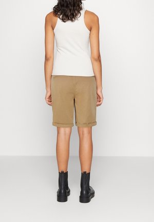 Short - beige