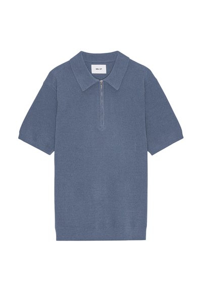 Kurzärmeliges Polohemd aus strukturiertem blauen Stoff, mit einem gerippten Design, flachem Kragen und einem halben Reißverschluss am Hals.