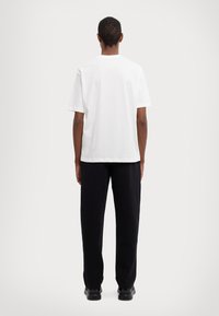 Armani Exchange Camiseta estampada - off white