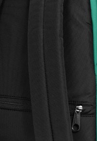 Eastpak DAY PAK'R - Reppu - botanic green
